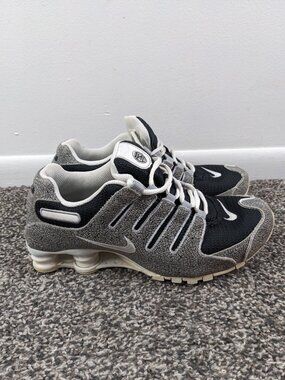 Nike iD Shox Shoes Womens 9 Oreo Black White Running Sneakers 445485-993